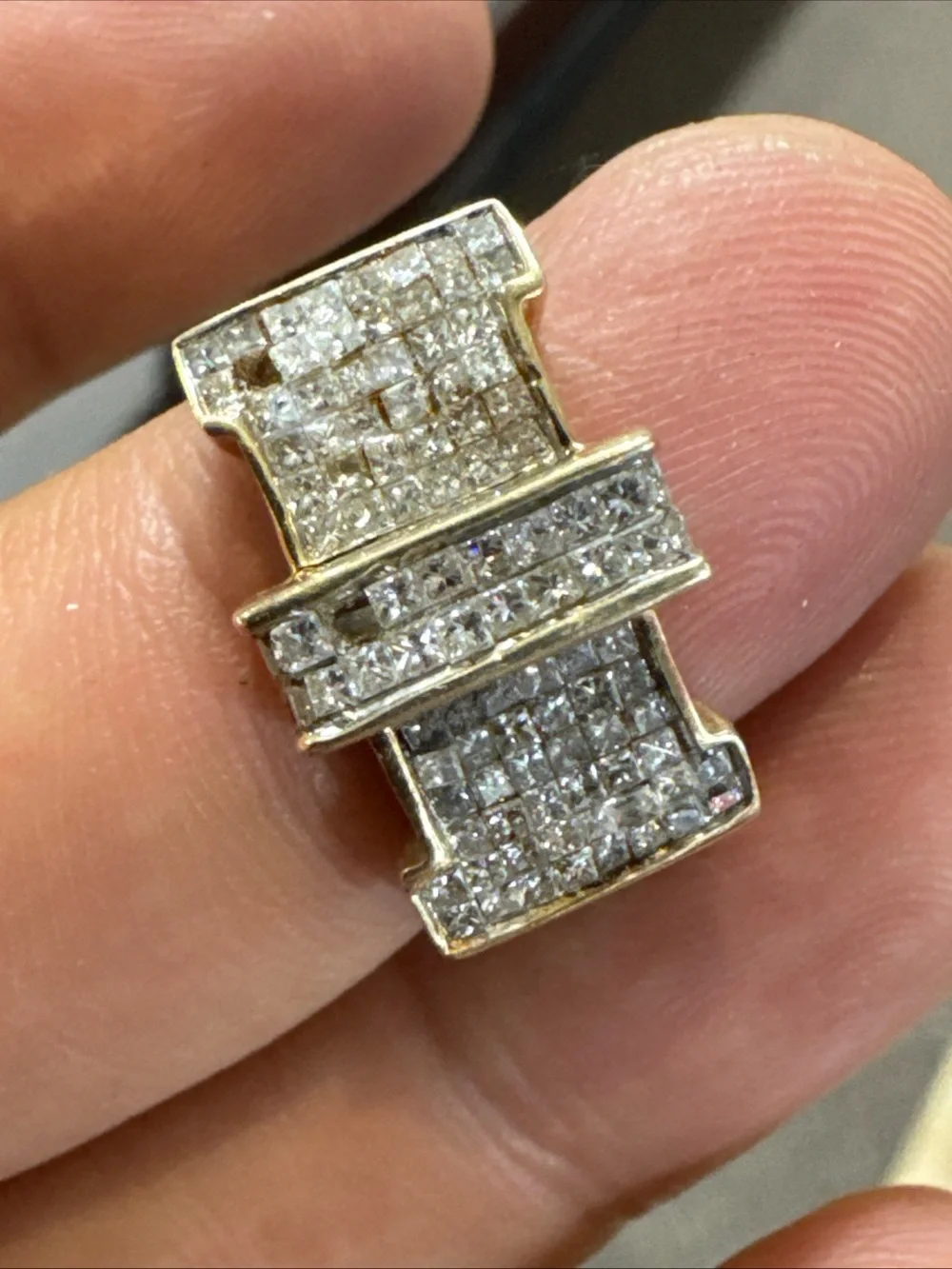 14K Yellow Gold Princess Cut Diamond Ring Size 6 7.5g Invisible Set I1-I2